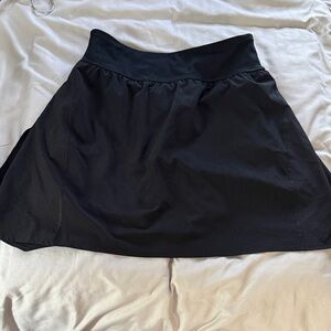 SPANX Black skort with High Waistband, back pocket and side vents